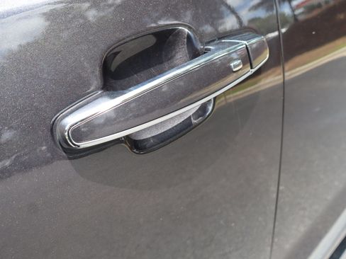 Used 2019 GMC Acadia Denali AWD/4WD image 16