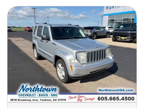 Used 2012 Jeep Liberty Limited AWD/4WD image 5