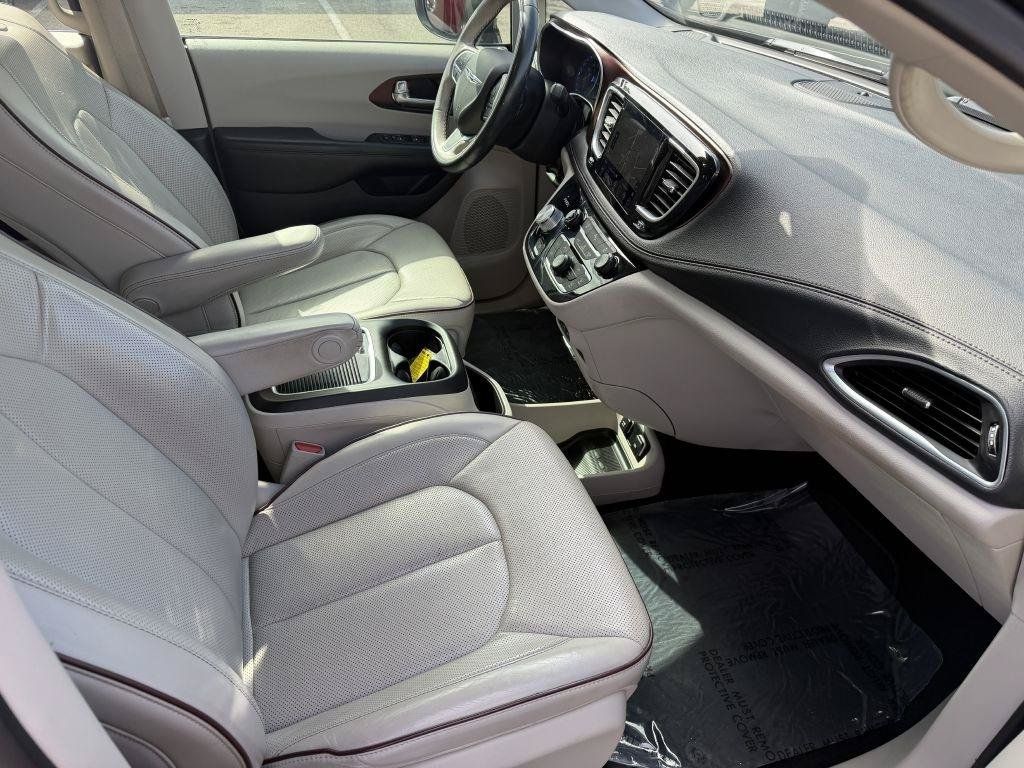Used 2020 Chrysler Pacifica Limited FWD image 10