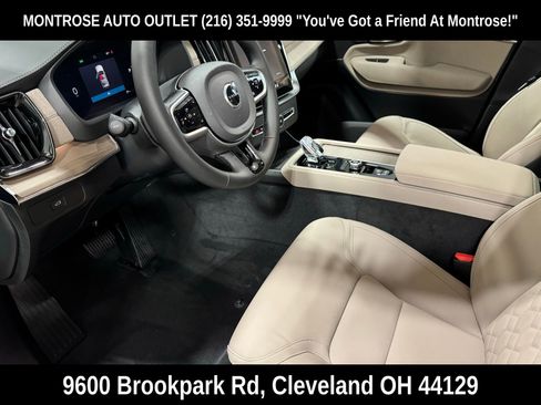 New 2026 Volvo XC90 B6 Plus w/ Protection Package Premier image 12