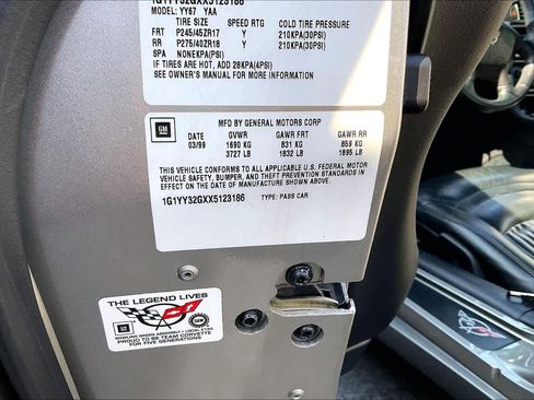 Used 1999 Chevrolet Corvette w/ Memory Pkg image 30