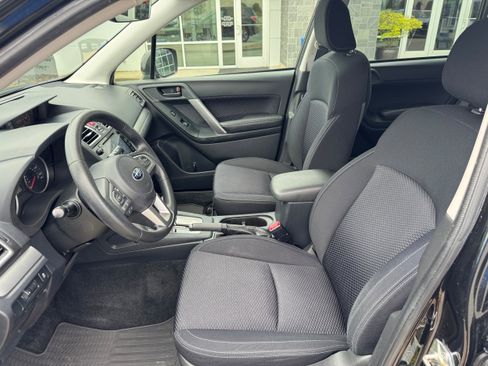 Used 2018 Subaru Forester 2.5i Premium w/ Protection Package #1 AWD/4WD image 9
