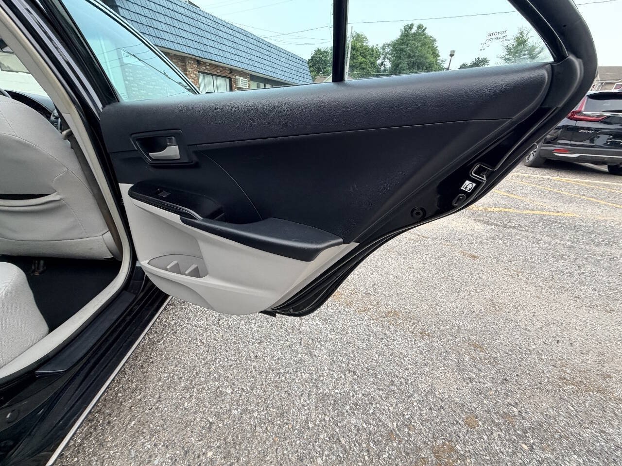 Used 2012 Toyota Camry LE FWD image 48