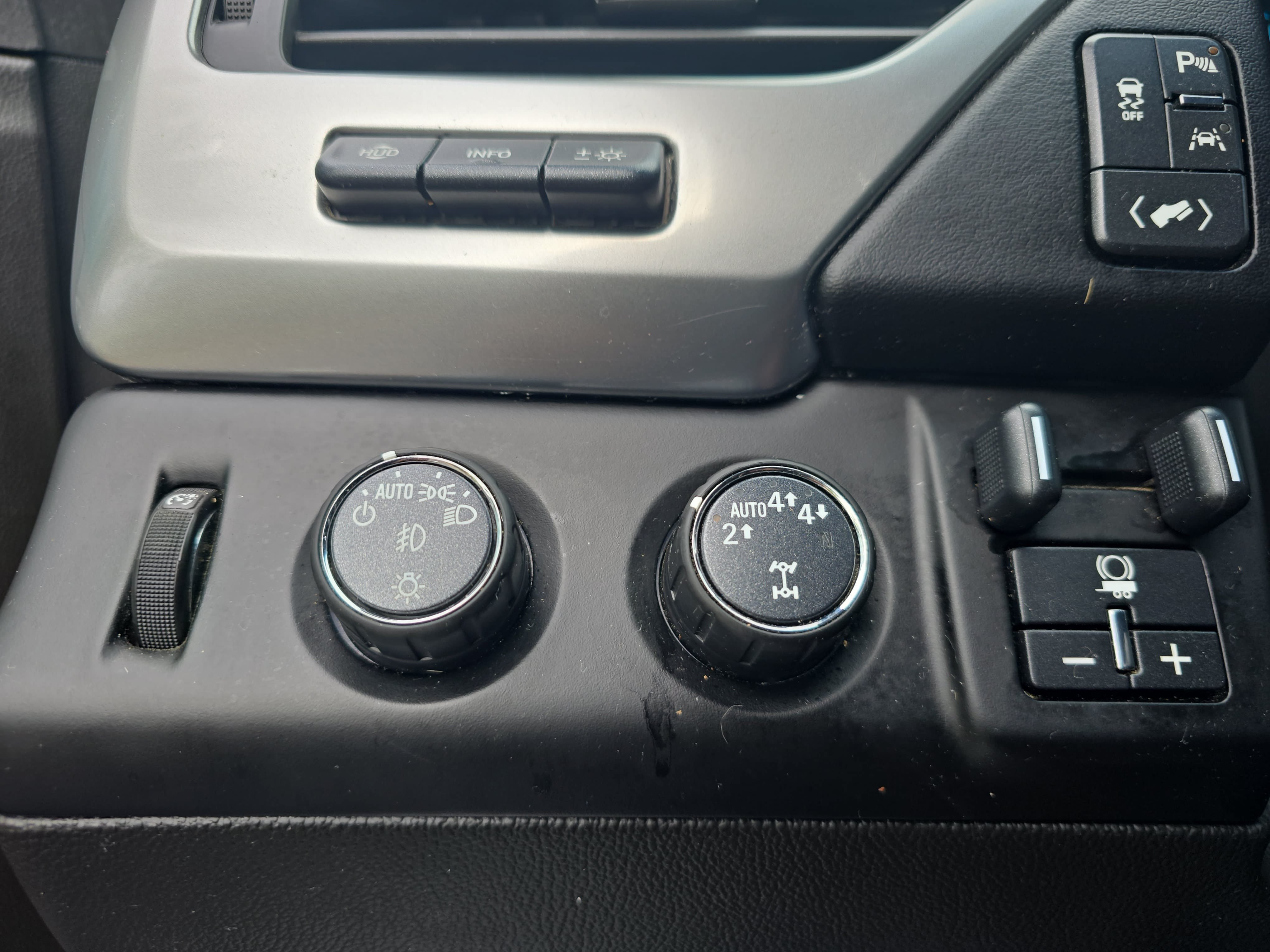 Used 2019 Chevrolet Tahoe Premier AWD/4WD image 22