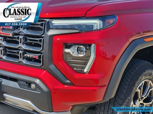 Used 2024 GMC Canyon AT4 w/ AT4 Premium Package AWD/4WD image 11