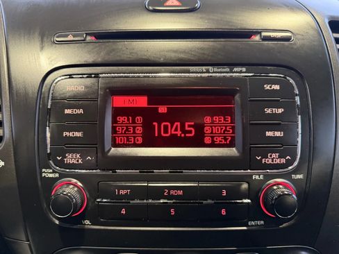 Used 2016 Kia Forte LX image 16