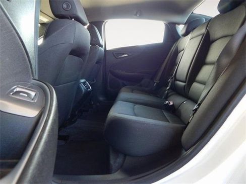 Used 2024 Chevrolet Malibu LT image 11