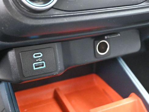 Certified 2022 Ford Maverick XLT w/ Equipment Group 300A Standard image 18