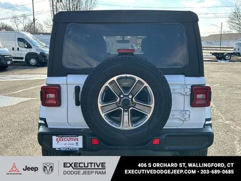 Used 2022 Jeep Wrangler Unlimited Sahara w/ Cold Weather Group image 3