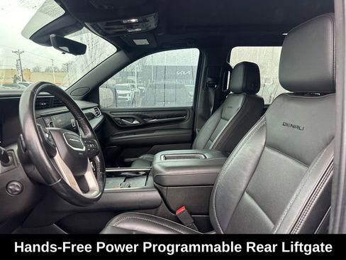Used 2022 GMC Yukon Denali w/ Denali Premium Package image 12