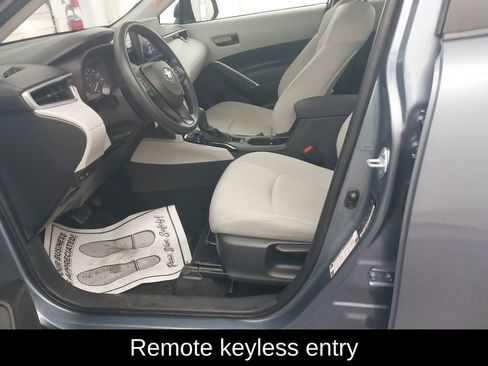 Used 2023 Toyota Corolla Cross L image 6