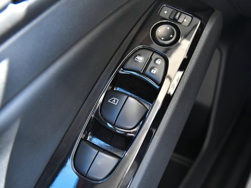 Used 2025 Nissan Altima 2.5 SR FWD image 29