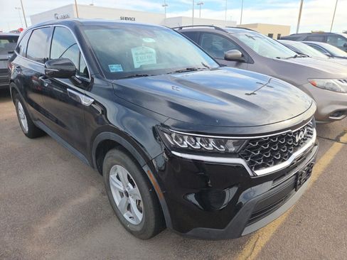 Used 2023 Kia Sorento LX FWD image 1