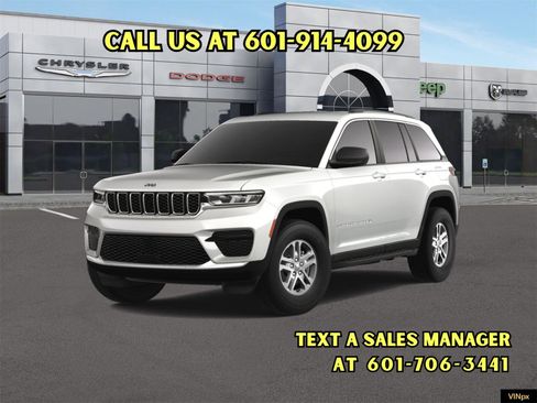 New 2025 Jeep Grand Cherokee Laredo image 1