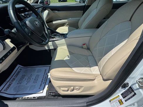 Used 2019 Toyota Camry XLE FWD image 36