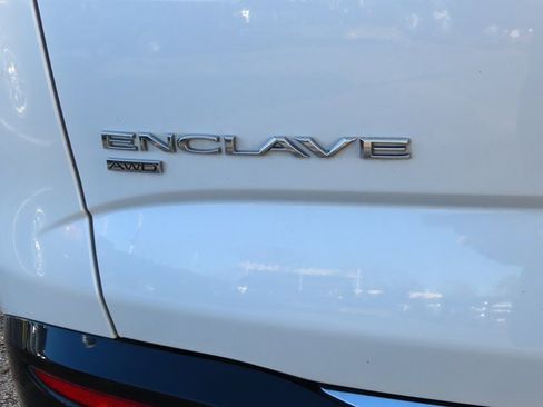 Used 2020 Buick Enclave Essence w/ Sport Touring Edition image 17