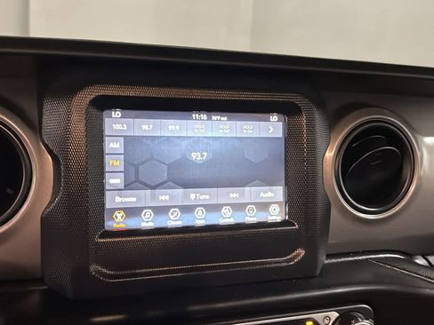Used 2022 Jeep Wrangler Unlimited Sport AWD/4WD image 15