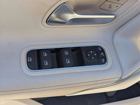 Used 2021 Mercedes-Benz A 220 image 6