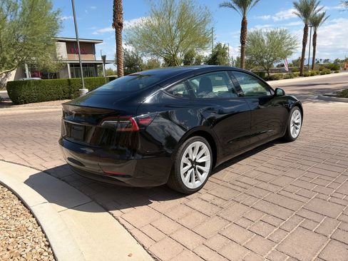 Used 2022 Tesla Model 3 Standard Range RWD image 3