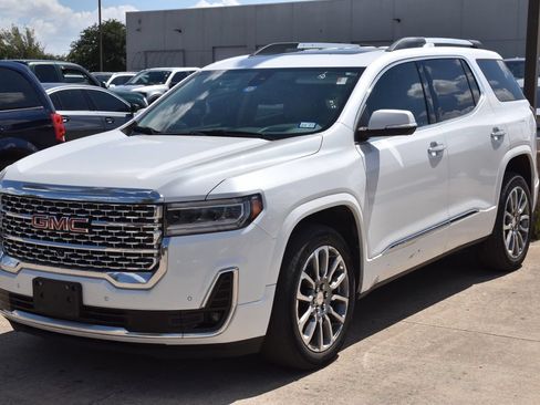 Used 2023 GMC Acadia Denali w/ Denali Ultimate Package FWD image 2
