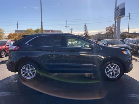 Used 2022 Ford Edge SEL w/ Convenience Package image 4