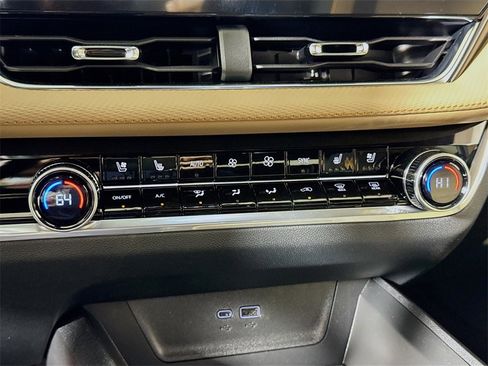 New 2026 Chevrolet Equinox ACTIV w/ Convenience Package III image 10