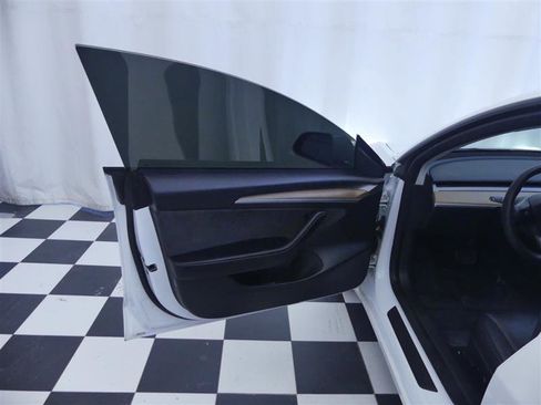 Used 2023 Tesla Model 3 Standard Range RWD image 24