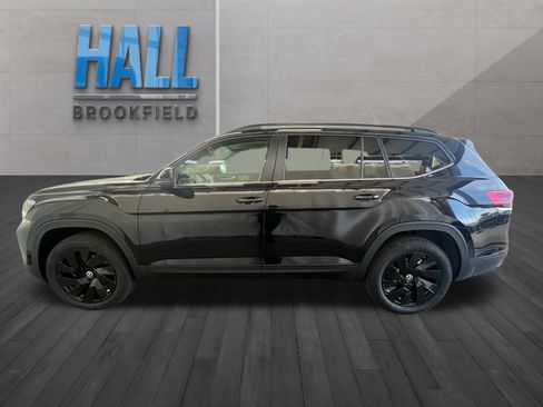 New 2026 Volkswagen Atlas SE image 2