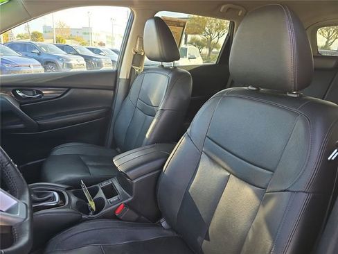 Used 2019 Nissan Rogue SL image 13