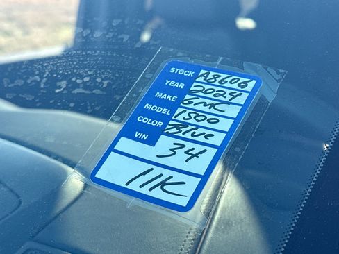 Used 2024 GMC Sierra 1500 AT4 w/ Technology Package image 28