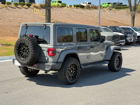 Used 2019 Jeep Wrangler Unlimited Sahara image 5