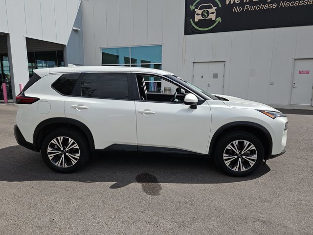 Used 2023 Nissan Rogue SV FWD image 4