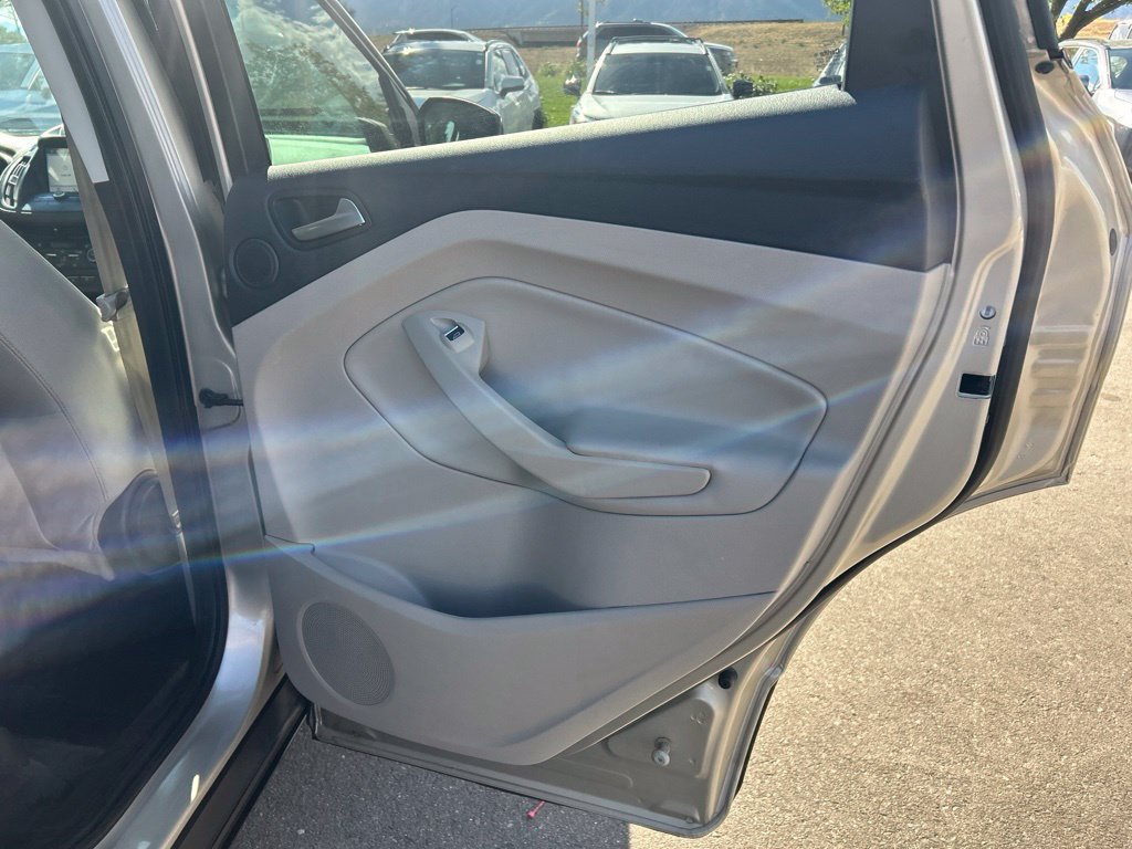 Used 2017 Ford Escape SE w/ Equipment Group 201A FWD image 14