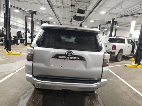 Used 2024 Toyota 4Runner TRD Off-Road image 5