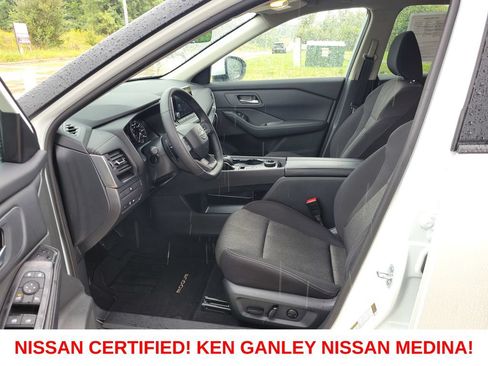 Certified 2026 Nissan Rogue SV AWD/4WD image 34