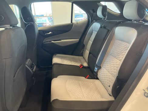 Used 2020 Chevrolet Equinox LS image 24