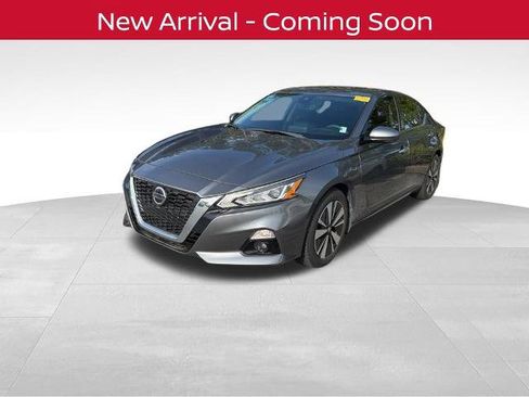 Certified 2019 Nissan Altima 2.5 SV FWD image 1