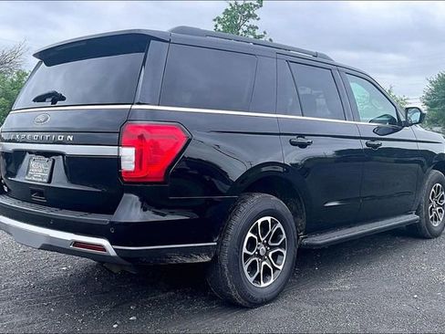 Used 2024 Ford Expedition XLT image 6