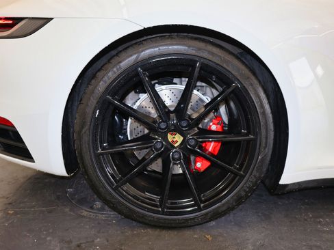 Used 2020 Porsche 911 Carrera 4S image 53