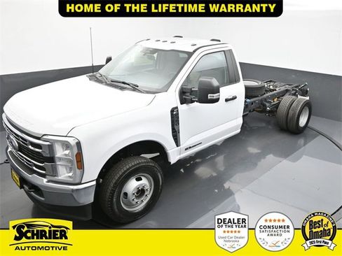 Used 2024 Ford F350 XLT image 43
