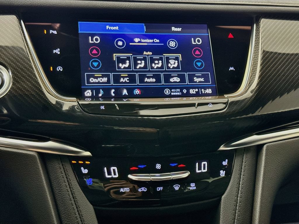 Used 2023 Cadillac XT6 Sport w/ Technology Package AWD/4WD image 17