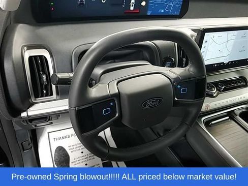 Used 2025 Ford Expedition Active RWD image 10
