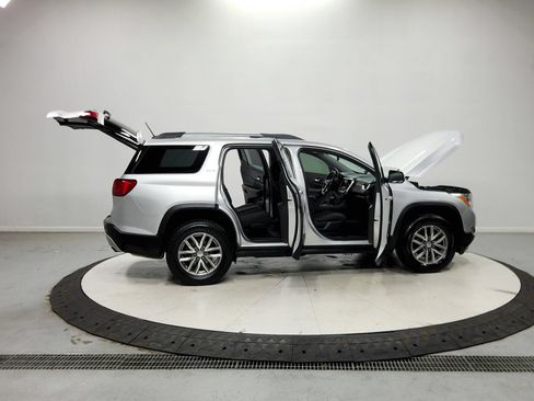 Used 2018 GMC Acadia SLE FWD image 17