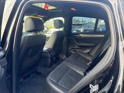 Used 2018 BMW X4 M40i image 21