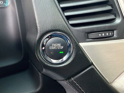 Used 2018 GMC Yukon Denali w/ Denali Ultimate Package image 32