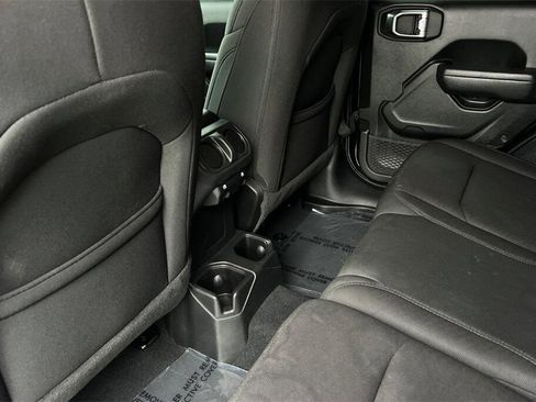 Used 2022 Jeep Wrangler Unlimited Sport image 12