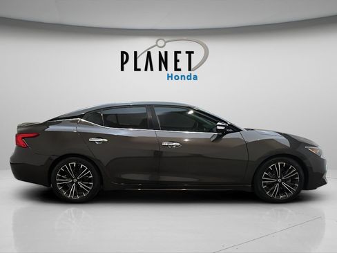 Used 2016 Nissan Maxima Platinum FWD image 10