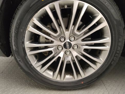 Used 2017 Lincoln MKX Reserve w/ Lincoln MKX Climate Package image 31