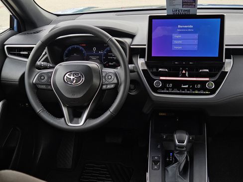 Used 2026 Toyota Corolla Cross XLE w/ Convenience Package FWD image 21