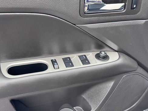 Used 2010 Ford Fusion SEL FWD image 15